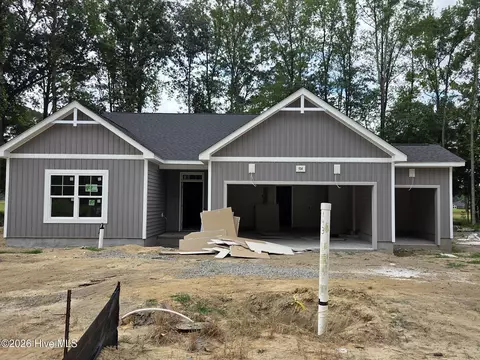 914 Rialto Ln, Ayden, NC 28513