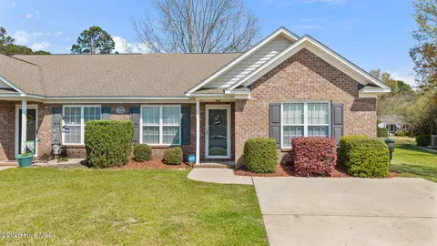2564 Saddleback Dr #B, Winterville, NC 28590