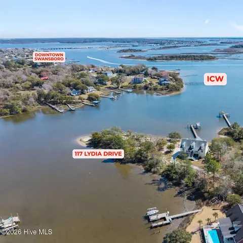 117 Lydia Dr, Swansboro, NC 28584