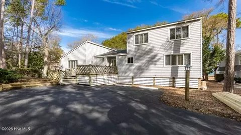 246 Oakleaf Dr, Pine Knoll Shores, NC 28512