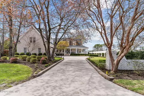 100 King Arthur Dr, Wilmington, NC 28403