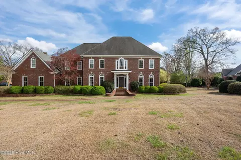 1107 Country Club Dr, Trent Woods, NC 28562