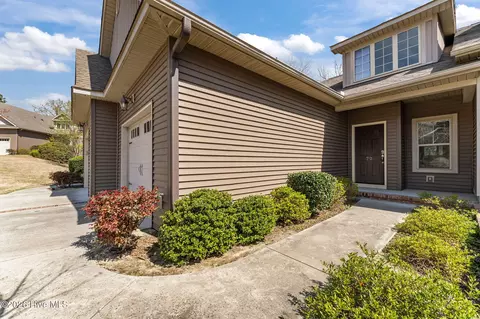 72 Cypress Cir, Southern Pines, NC 28387