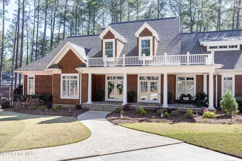 12 Halkirk Dr, Pinehurst, NC 28374