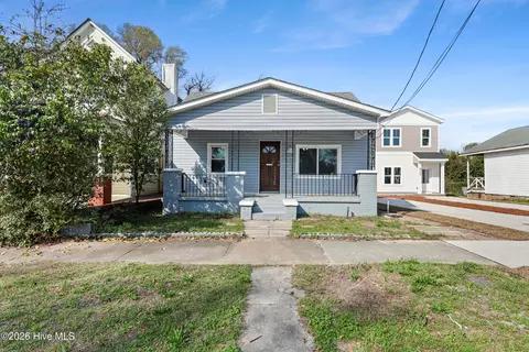 812 S 8th St, Wilmington, NC 28401
