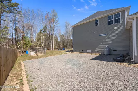 Exterior - 809 Twin Leaf Ct, Cameron, NC 28326 photo 3 of 10