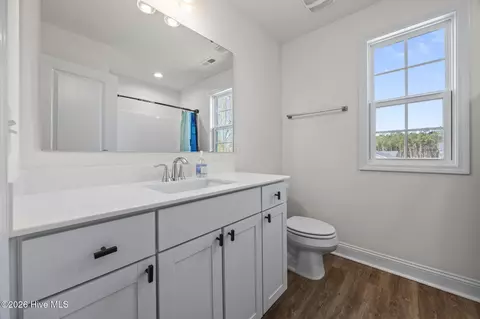 Bath - 809 Twin Leaf Ct, Cameron, NC 28326 photo 4 of 5