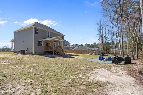 Exterior - 809 Twin Leaf Ct, Cameron, NC 28326 photo 9 of 10