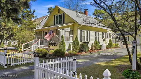 745 N May St, Southern Pines, NC 28387