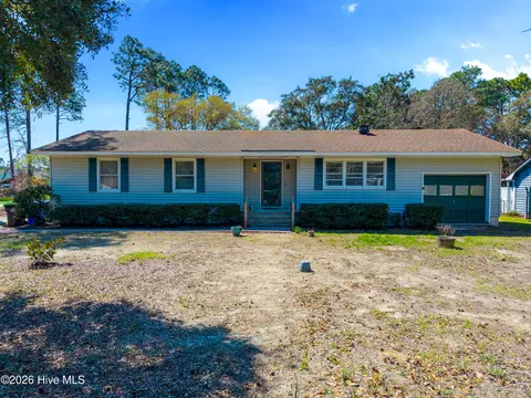 139 Stuart Ave, Southport, NC 28461