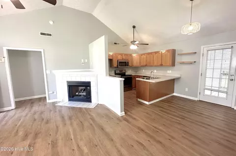 115 Luke Ct, New Bern, NC 28560 photo 6