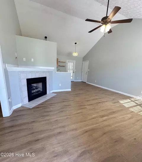 115 Luke Ct, New Bern, NC 28560 photo 3