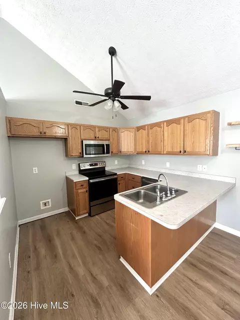 115 Luke Ct, New Bern, NC 28560 photo 7