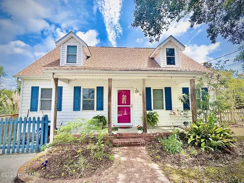812 Monroe Ave, Carolina Beach, NC 28428