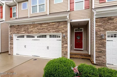 270 Wembley Dr, Clayton, NC 27527