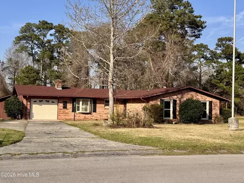 204 Walnut Creek Rd, Jacksonville, NC 28546