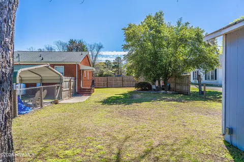 Exterior - 307 5th St, Hamlet, NC 28345 photo 5 of 9