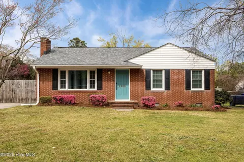 2609 Crockett Dr, Greenville, NC 27858