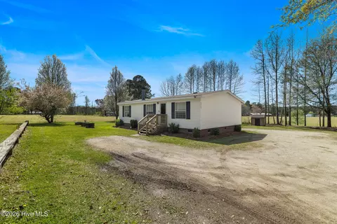 5525 Cox Rd NW, Ash, NC 28420