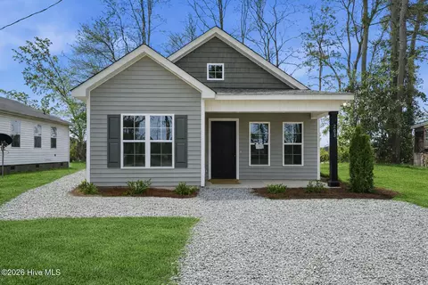 203 Booker St NW, Pikeville, NC 27863