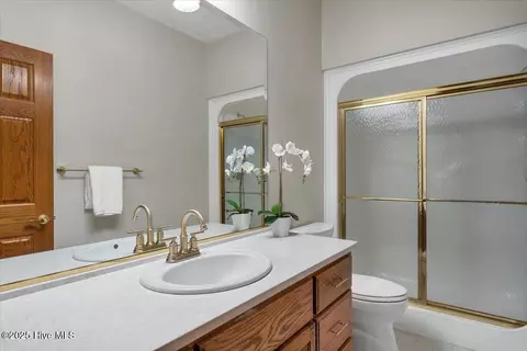 Bath - 38 Pinebrook Dr, Pinehurst, NC 28374 photo 9 of 11
