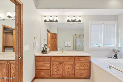 Bath - 38 Pinebrook Dr, Pinehurst, NC 28374 photo 7 of 11