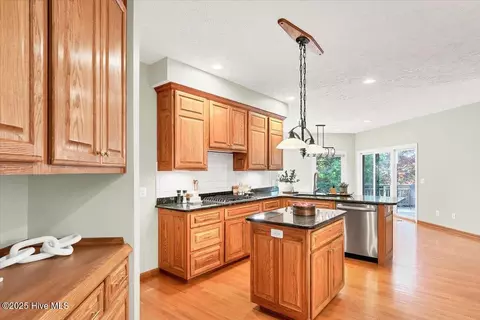 Kitchen - 38 Pinebrook Dr, Pinehurst, NC 28374 photo 3 of 10