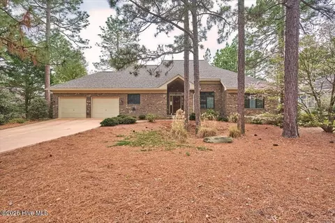 38 Pinebrook Dr, Pinehurst, NC 28374