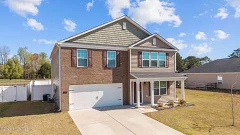 1917 Rolling Meadows Dr, Greenville, NC 27858