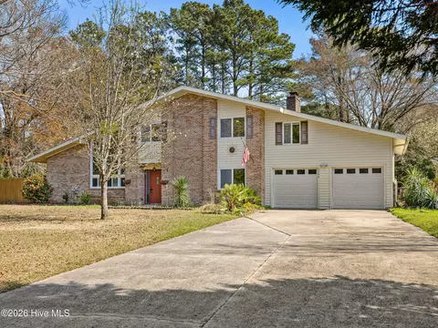 2200 Colony Plz, Jacksonville, NC 28546