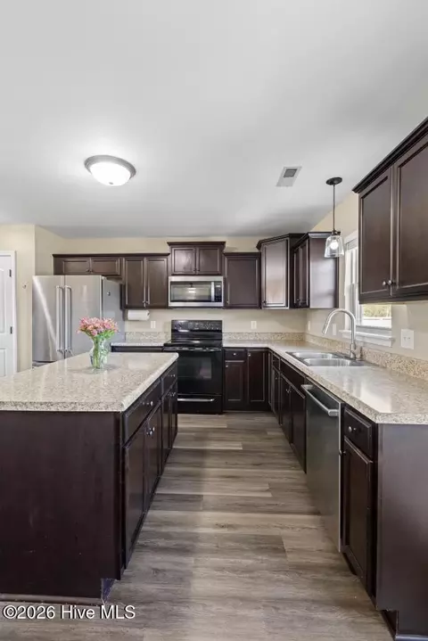 Kitchen - 120 Sonia Dr, Hubert, NC 28539 photo 3 of 4