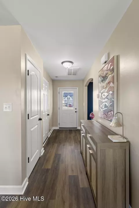 Entry Way - 120 Sonia Dr, Hubert, NC 28539 photo 3 of 4