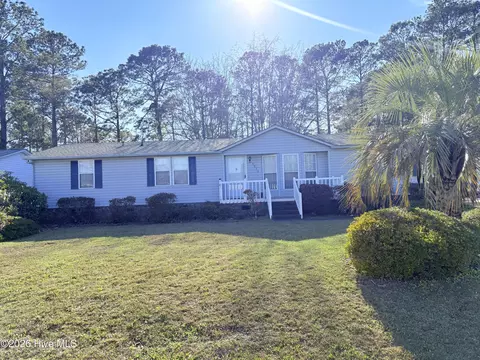 1073 Captains Ct, Calabash, NC 28467