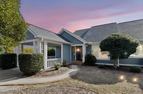 213 N Knoll Rd, Southern Pines, NC 28387
