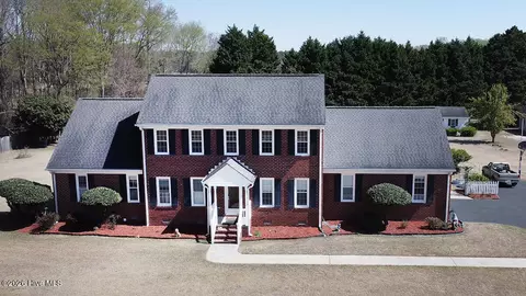 1477 New Castle Ct, Rocky Mount, NC 27803