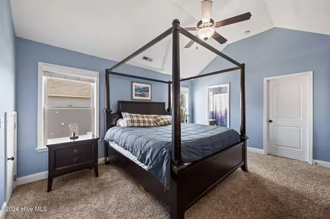 Bedroom - 317 Bear Run, Maple Hill, NC 28454 photo 3 of 9