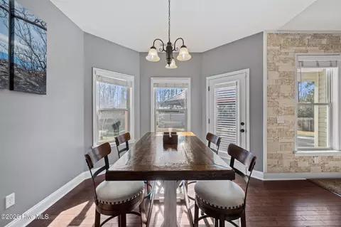 Dining - 317 Bear Run, Maple Hill, NC 28454 photo 4 of 4