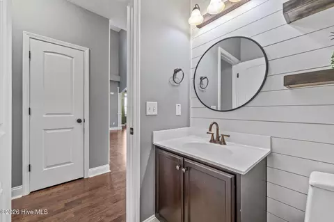 Entry Way - 317 Bear Run, Maple Hill, NC 28454 photo 4 of 11