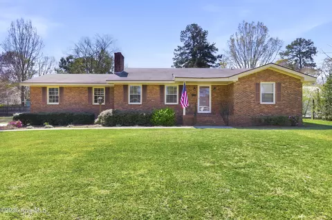 118 E Wyche St, Whiteville, NC 28472
