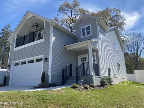 504 Lakeshore Dr, Aberdeen, NC 28315
