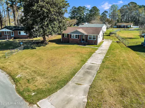 107 Knight Pl, Jacksonville, NC 28546
