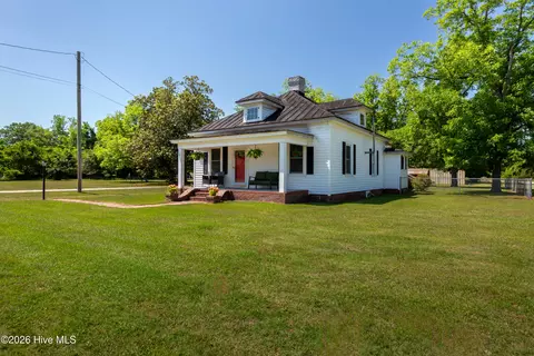3405 Oaks Rd, New Bern, NC 28560