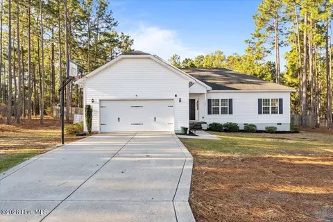 730 W Baltimore Ave, Pinebluff, NC 28373