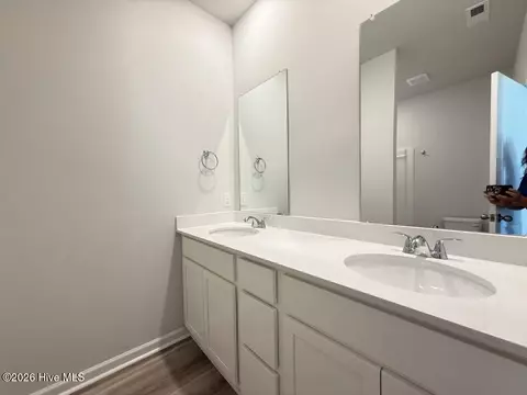 Bath - 1059 Hanson Dr, Leland, NC 28451 photo 2 of 3