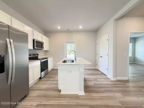 Kitchen - 1059 Hanson Dr, Leland, NC 28451 photo 1 of 5
