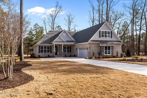 584 Morely Cir SW, Ocean Isle Beach, NC 28469
