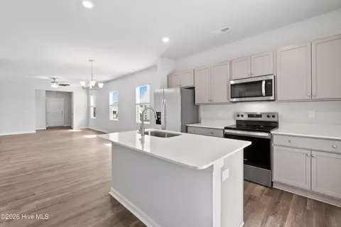 Kitchen - 1067 Hanson Dr, Leland, NC 28451 photo 3 of 4