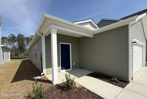 1067 Hanson Dr, Leland, NC 28451