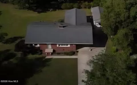 214 E Bladen St, Bladenboro, NC 28320
