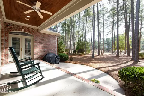 Exterior - 26 Strathaven Dr, Pinehurst, NC 28374 photo 9 of 27